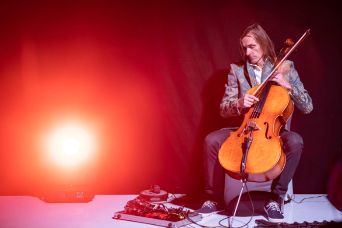 Andy Grabowski – der Krakauer Cello-Magier 